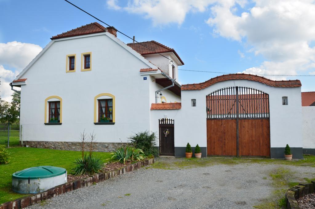 Blazkuv Statek Apartment Malsice Luaran gambar