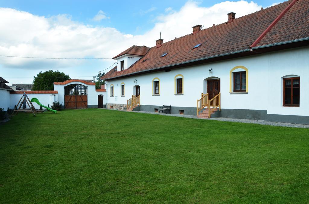 Blazkuv Statek Apartment Malsice Luaran gambar