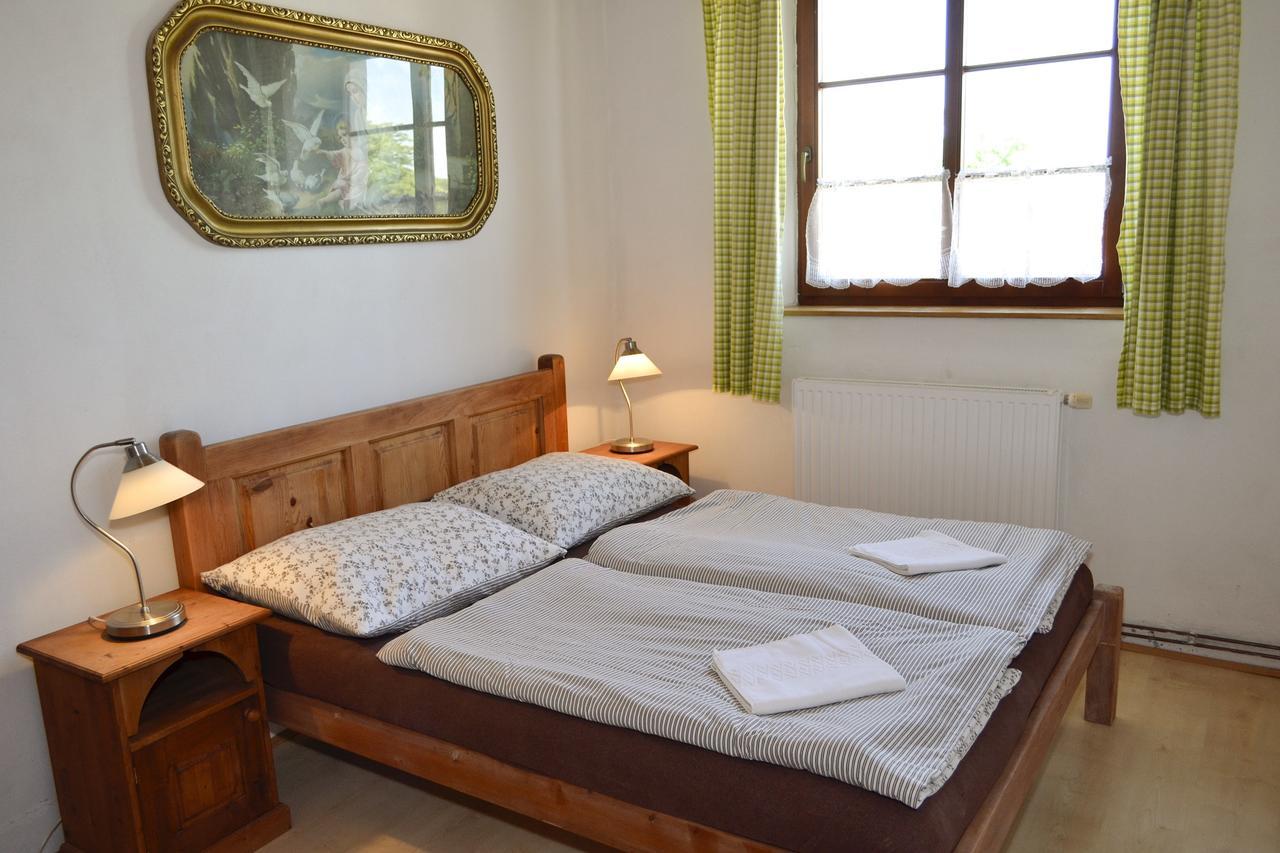 Blazkuv Statek Apartment Malsice Luaran gambar